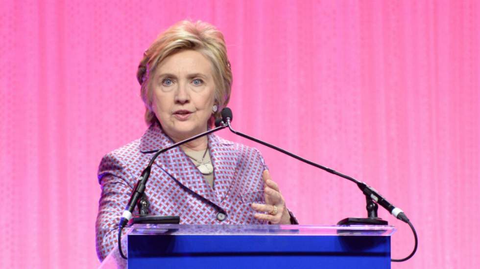 Hillary Clinton impute sa défaite au FBI, à Vladimir Poutine et à Wikileaks Hillary Clinton impute sa défaite au FBI, à Vladimir Poutine et à Wikileaks