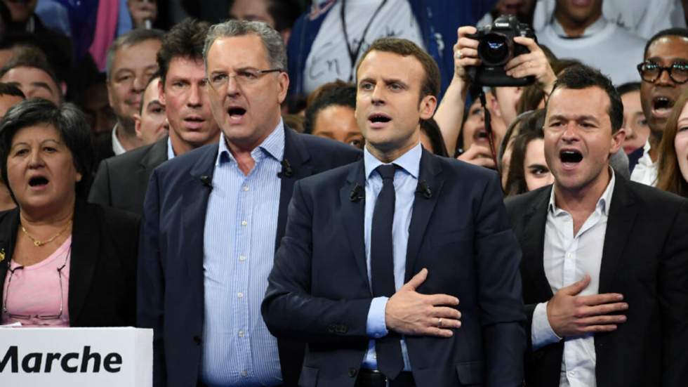 Macron rebaptise son mouvement "La République en marche"