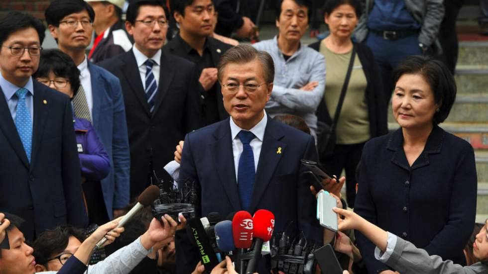 Présidentielle sud-coréenne : victoire du favori Moon Jae-in, partisan du dialogue avec Pyongyang Présidentielle sud-coréenne : victoire du favori Moon Jae-in, partisan du dialogue avec Pyongyang