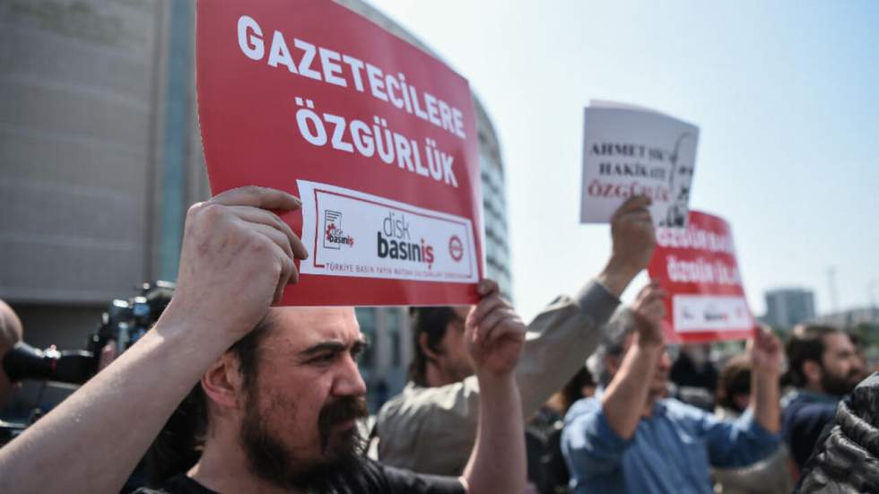 Turquie : le journaliste français Mathias Depardon va être expulsé par les autorités Turquie : le journaliste français Mathias Depardon va être expulsé par les autorités