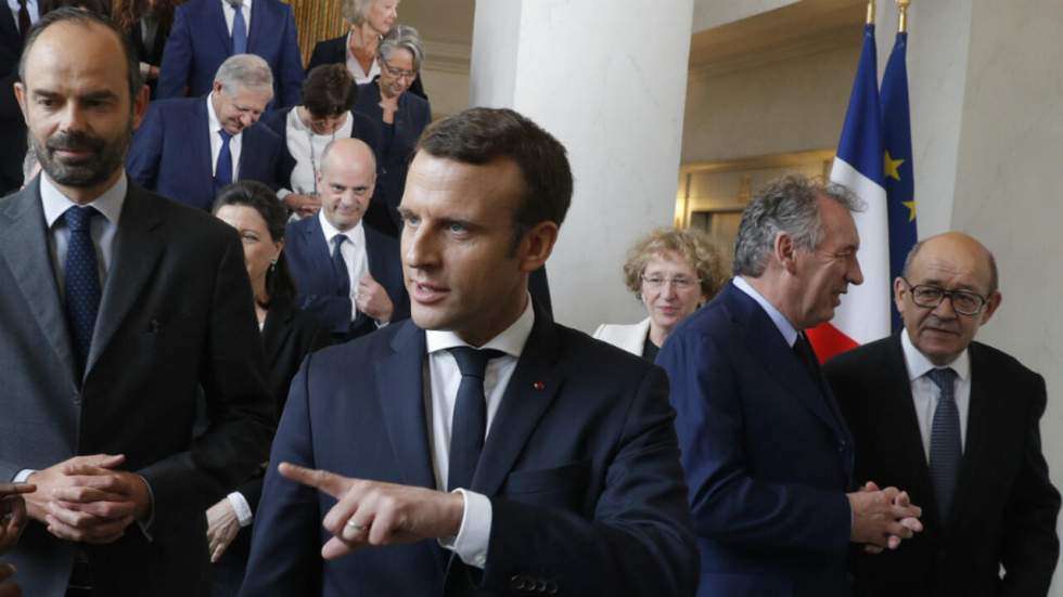 Emmanuel Macron limite par décret la taille des cabinets ministériels Emmanuel Macron limite par décret la taille des cabinets ministériels