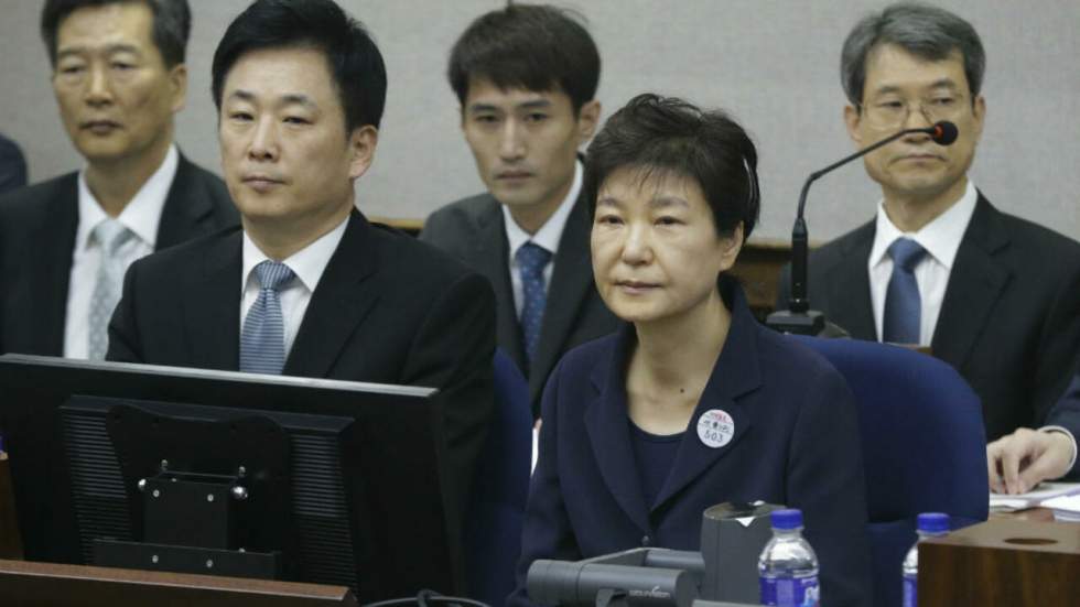 Ouverture du procès pour corruption de l'ancienne présidente Park Geun-Hye