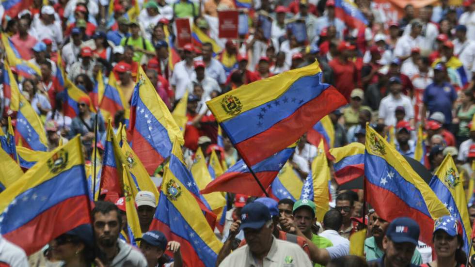 Au Venezuela, Nicolas Maduro lance son projet contesté d'Assemblée constituante Au Venezuela, Nicolas Maduro lance son projet contesté d'Assemblée constituante