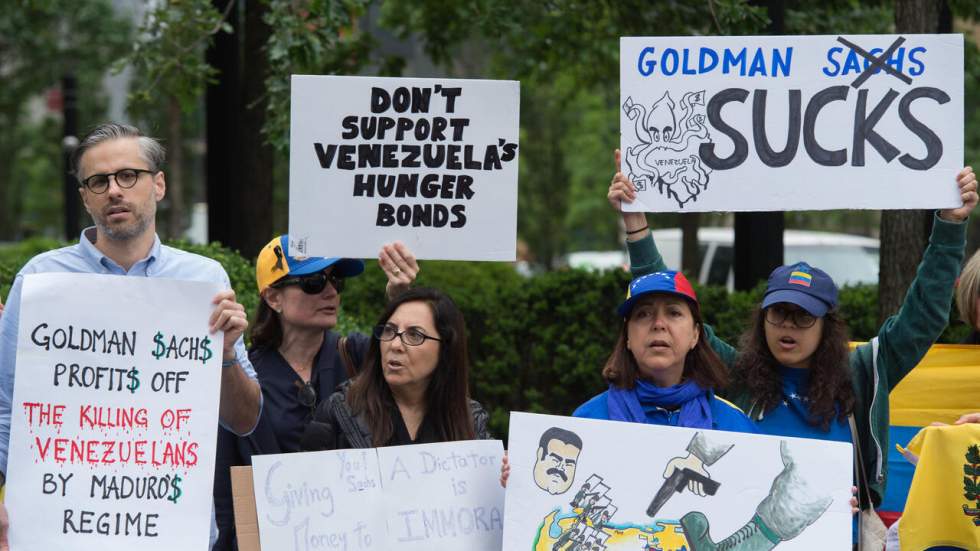 La banque Goldman Sachs accusée de soutenir la dérive autoritaire du pouvoir vénézuélien