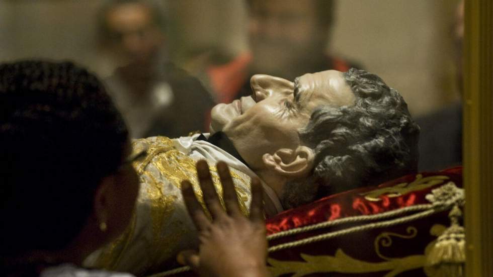 Mais qui a pu voler les fragments du cerveau de saint Jean Bosco dans une église en Italie ?