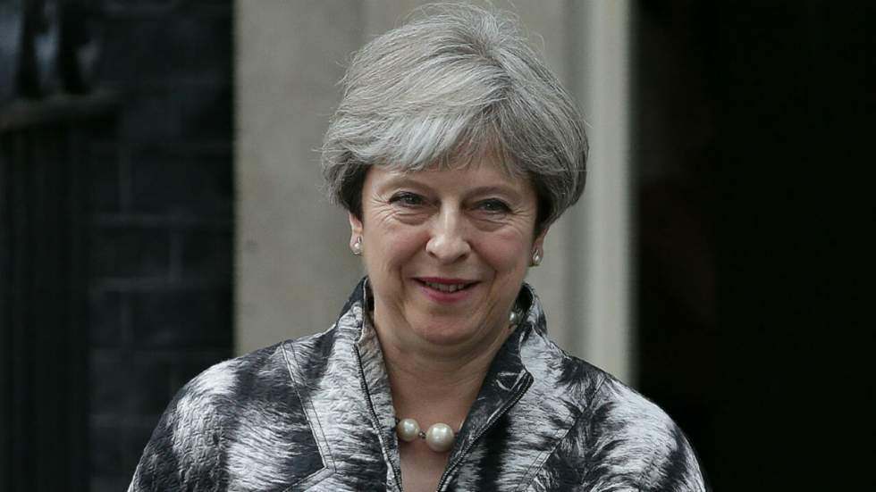 Royaume-Uni : Theresa May fait amende honorable devant les députés conservateurs