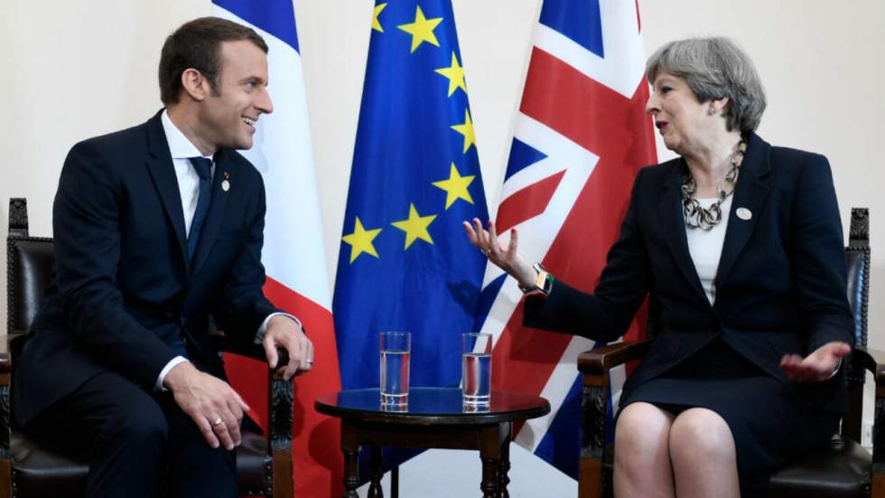 Les dirigeants de l’UE se réunissent avec confiance face à Theresa May fragilisée