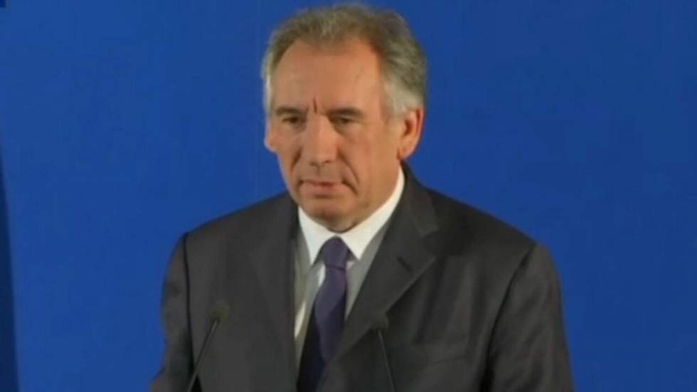 Emplois fictifs au MoDem : "François Bayrou ment", accuse un ancien assistant parlementaire