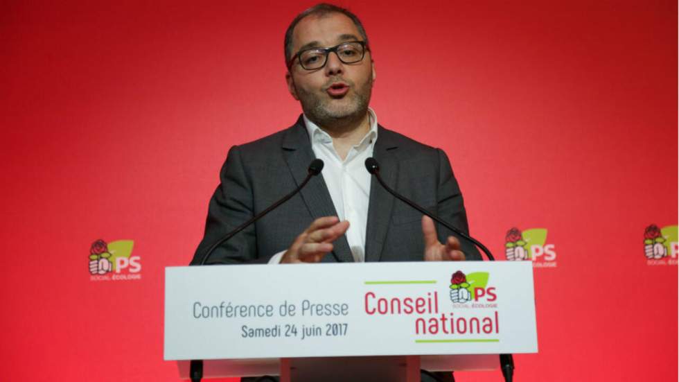 Le Parti socialiste s'affirme dans l'opposition à la majorité présidentielle Le Parti socialiste s'affirme dans l'opposition à la majorité présidentielle