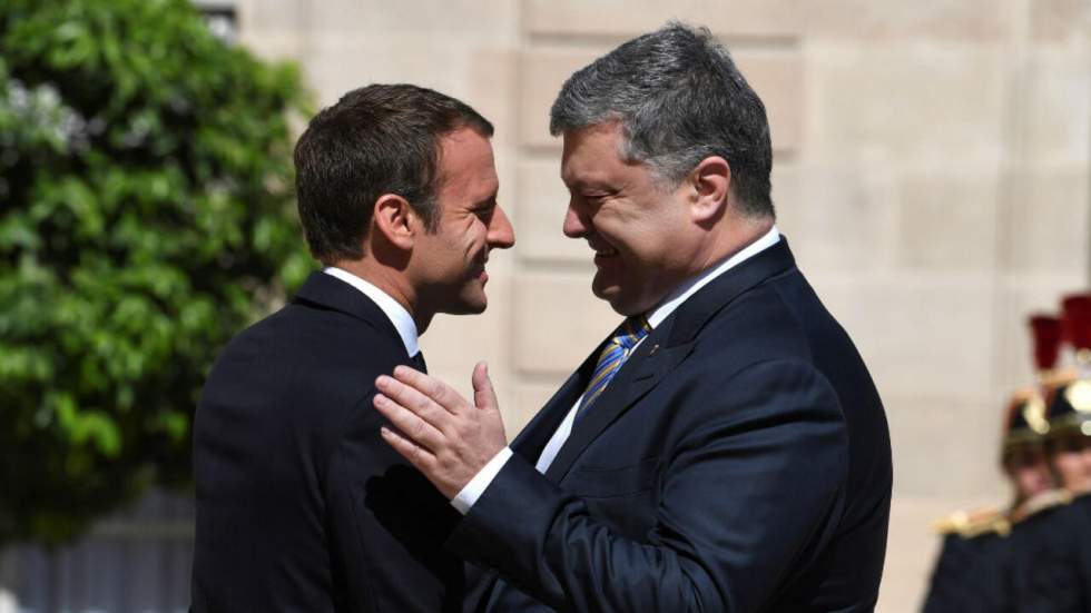 Face à Poutine, les Ukrainiens veulent croire en Macron