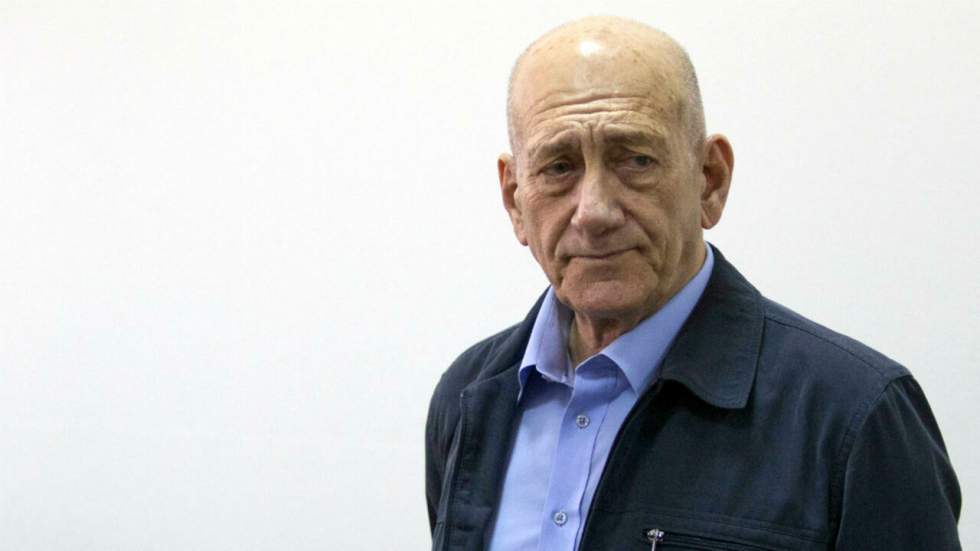 L'ancien Premier ministre israélien Ehoud Olmert obtient une libération anticipée