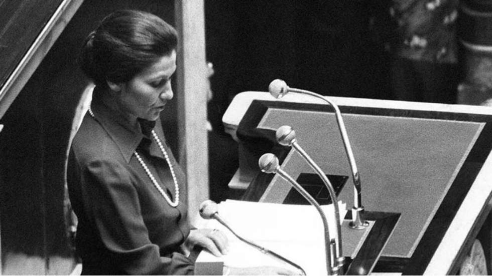 Mort de Simone Veil : la classe politique salue "une très grande dame"