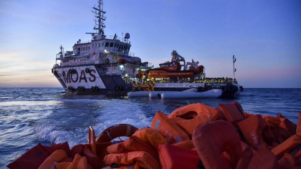 Paris, Rome et Berlin mettent en cause les ONG qui sauvent des migrants en Méditerranée Paris, Rome et Berlin mettent en cause les ONG qui sauvent des migrants en Méditerranée