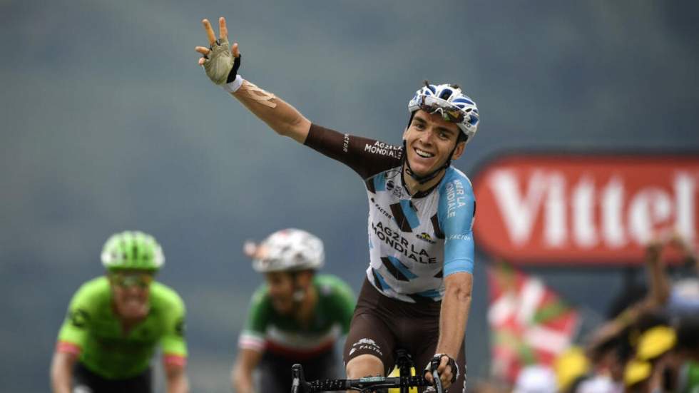 Tour de France : le Français Romain Bardet remporte la 12e étape, Aru s'empare du maillot jaune