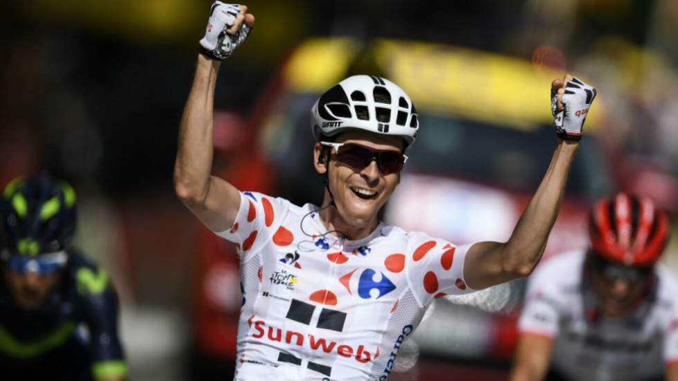 Tour de France : le Français Warren Barguil remporte la 13e étape dans un feu d'artifice