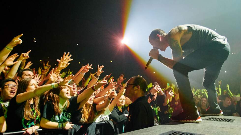 Linkin Park lance un site Web de prévention du suicide après la mort de Chester Bennington Linkin Park lance un site Web de prévention du suicide après la mort de Chester Bennington