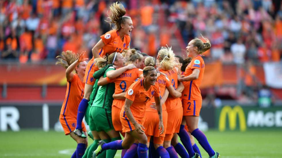 Les footballeuses néérlandaises remportent leur premier Euro à domicile face au Danemark