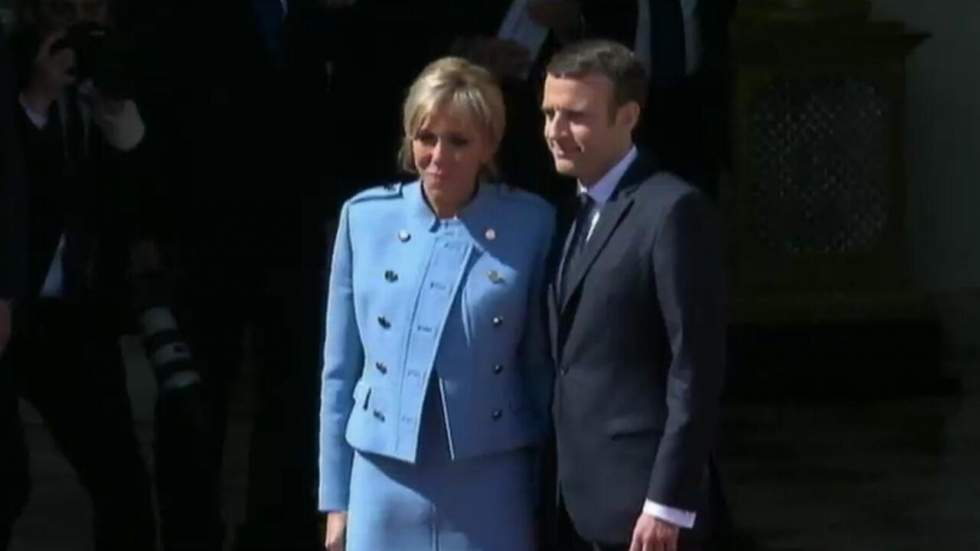 Pas de statut de Première dame pour Brigitte Macron mais une "volonté de transparence"