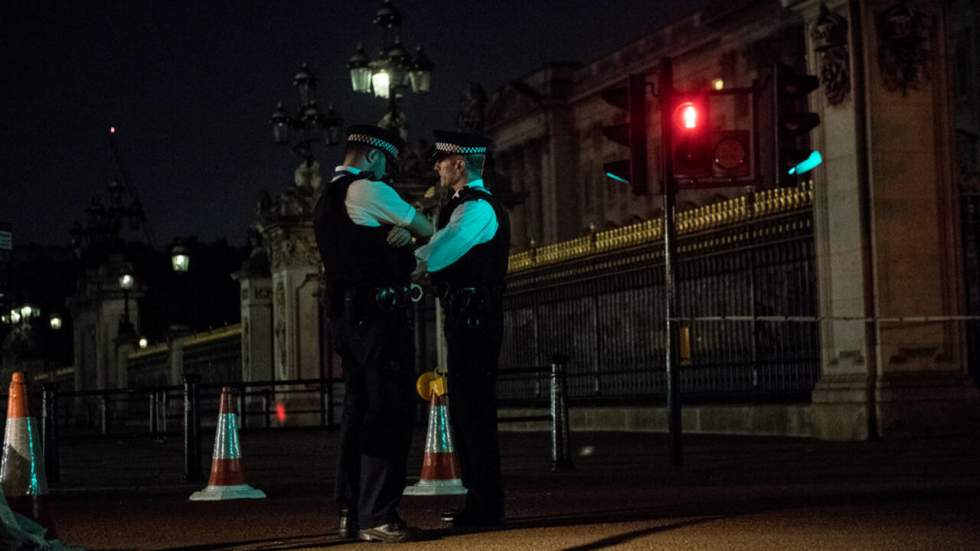 Londres : agression au couteau contre deux policiers devant le palais de Buckingham