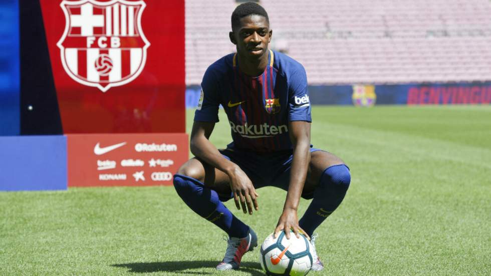 L'international français Ousmane Dembélé signe officiellement au FC Barcelone