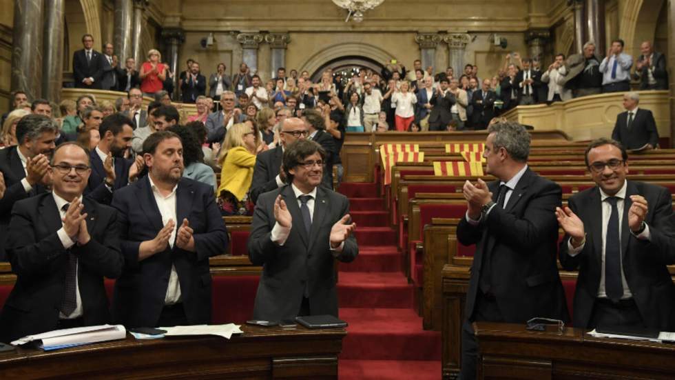 Le gouvernement catalan convoque un référendum d'autodétermination Le gouvernement catalan convoque un référendum d'autodétermination