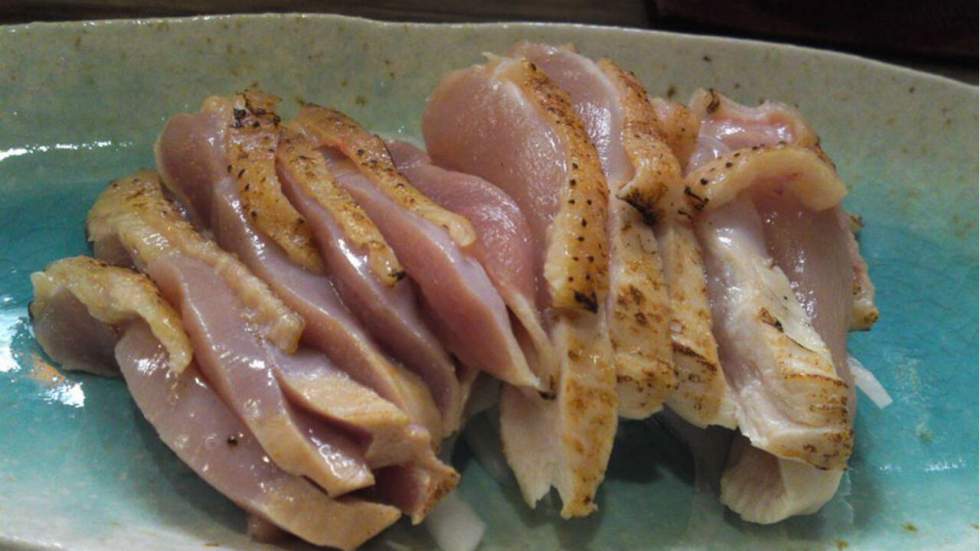 Les sashimis de poulet, est-ce vraiment une bonne idée ?