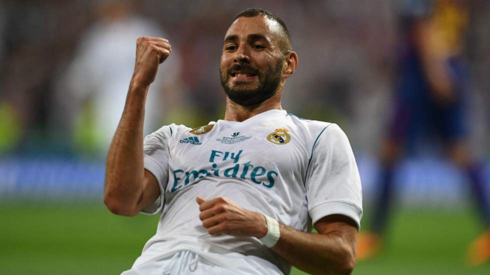 Toujours banni des Bleus, Karim Benzema prolonge avec le Real Madrid