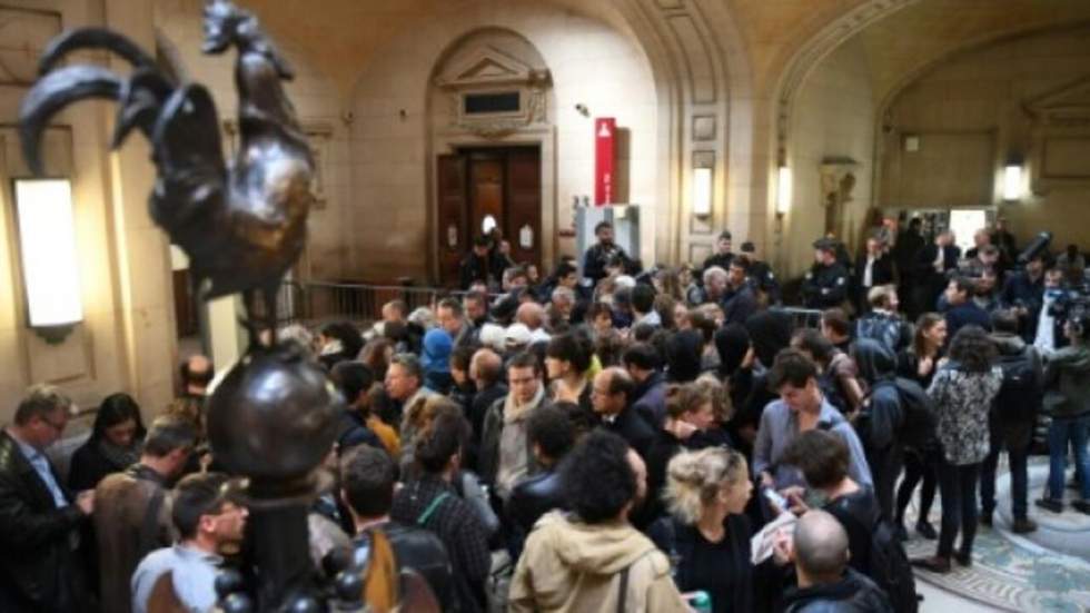 "Kung-fu cop" et voiture de police brûlée : lourdes réquisitions contre les "antifa" "Kung-fu cop" et voiture de police brûlée : lourdes réquisitions contre les "antifa"
