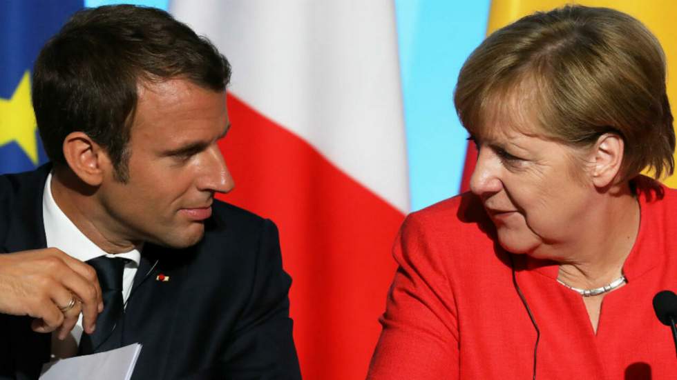 Macron et Merkel ensemble à la Foire du livre de Francfort