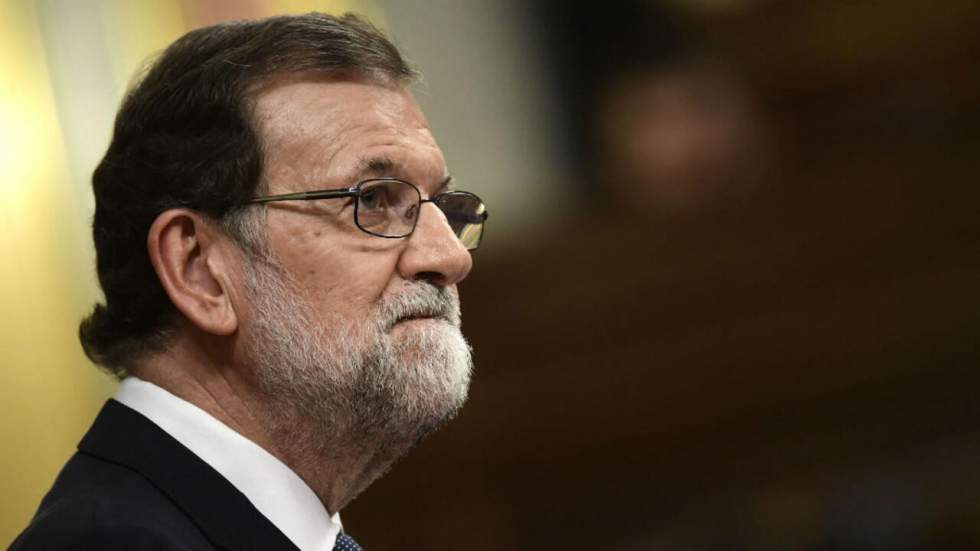 Catalogne : Rajoy donne cinq jours à Puigdemont pour clarifier sa position sur l'indépendance