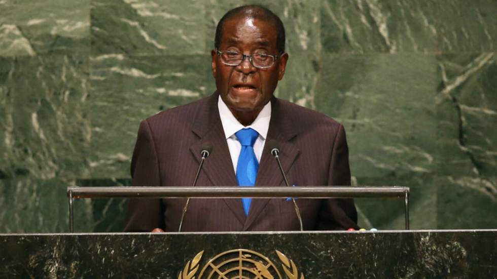 Face au tollé, l'OMS annule la nomination de Mugabe comme "ambassadeur de bonne volonté" Face au tollé, l'OMS annule la nomination de Mugabe comme "ambassadeur de bonne volonté"