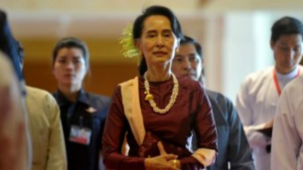 Birmanie : Aung San Suu Kyi se rend dans la région des Rohingya