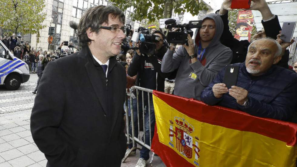 Le parquet espagnol demande un mandat d'arrêt européen contre Carles Puigdemont