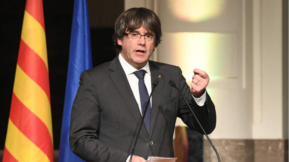 Puigdemont demande à l'UE de ne plus soutenir le "coup d'État" contre la Catalogne