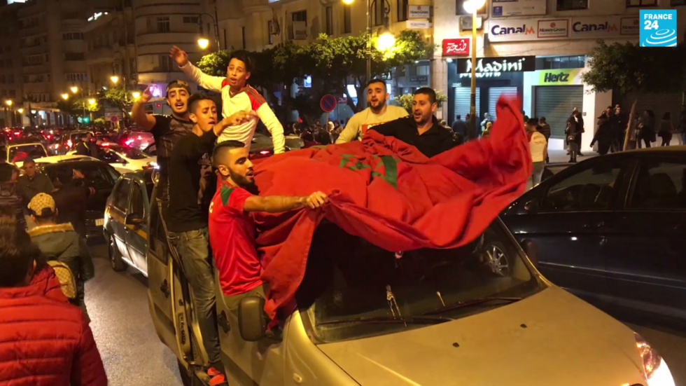 À Tanger, des milliers de supporteurs célèbrent le "réveil du football marocain"