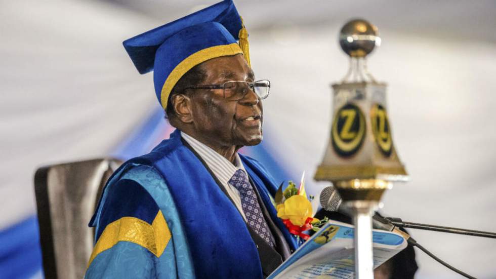 Zimbabwe : Mugabe fait sa première apparition publique depuis le coup de force militaire