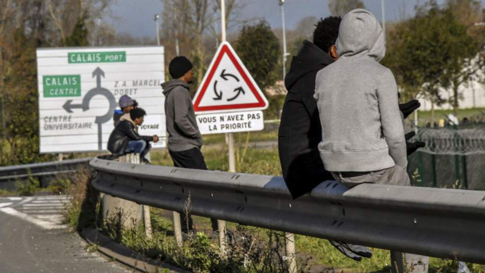 Calais : cinq migrants blessés par balle, un barrage policier forcé Calais : cinq migrants blessés par balle, un barrage policier forcé