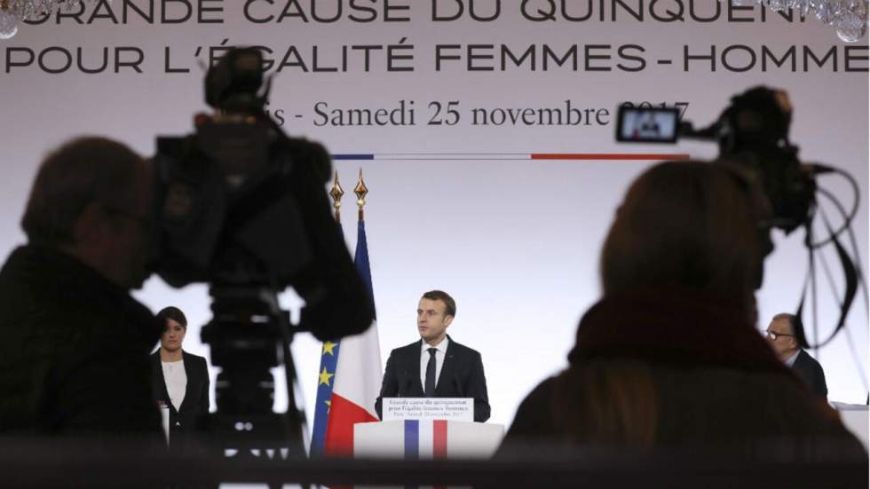 Violences faites aux femmes : les associations féministes sceptiques face au budget des mesures Macron