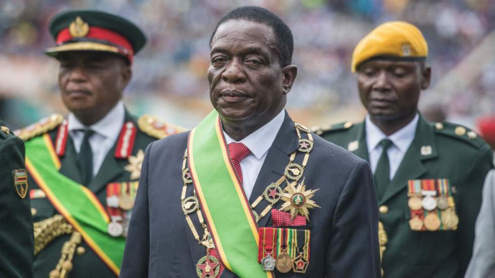 Zimbabwe : Mnangagwa nomme deux hauts gradés au gouvernement, l'opposition écartée Zimbabwe : Mnangagwa nomme deux hauts gradés au gouvernement, l'opposition écartée
