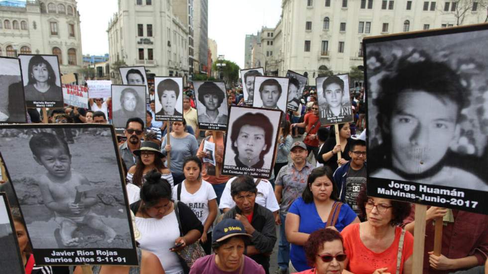 Pérou : malgré Noël, des manifestations contre la grâce accordée à Fujimori