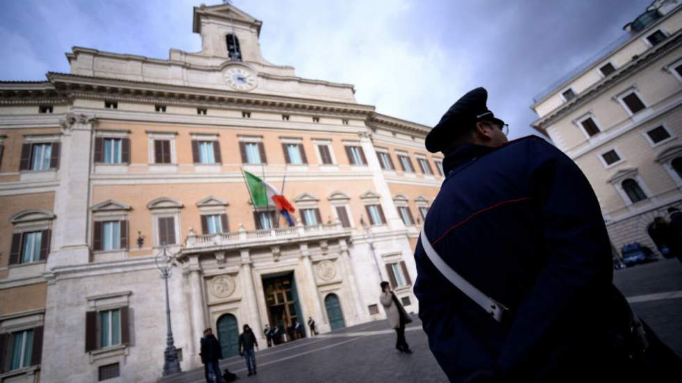 Italie : le président dissout le Parlement en vue des législatives