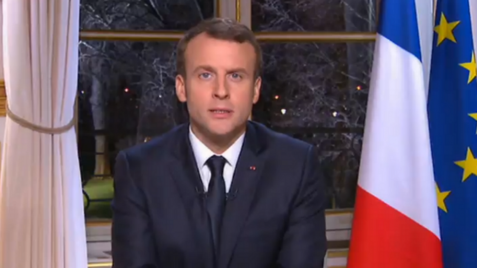 Pour ses vœux aux Français, Emmanuel Macron appelle à la "renaissance française"