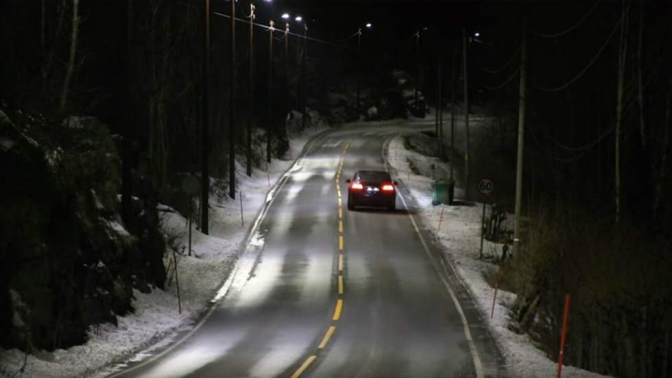 La Norvège teste des routes qui s'éclairent lors du passage des voitures La Norvège teste des routes qui s'éclairent lors du passage des voitures
