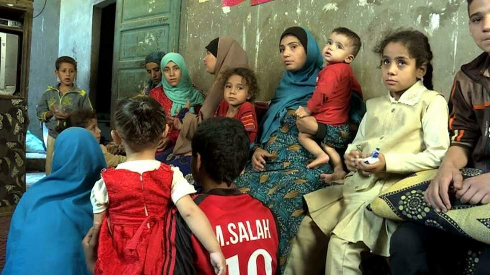 En Égypte, la difficile lutte contre les mariages précoces En Égypte, la difficile lutte contre les mariages précoces