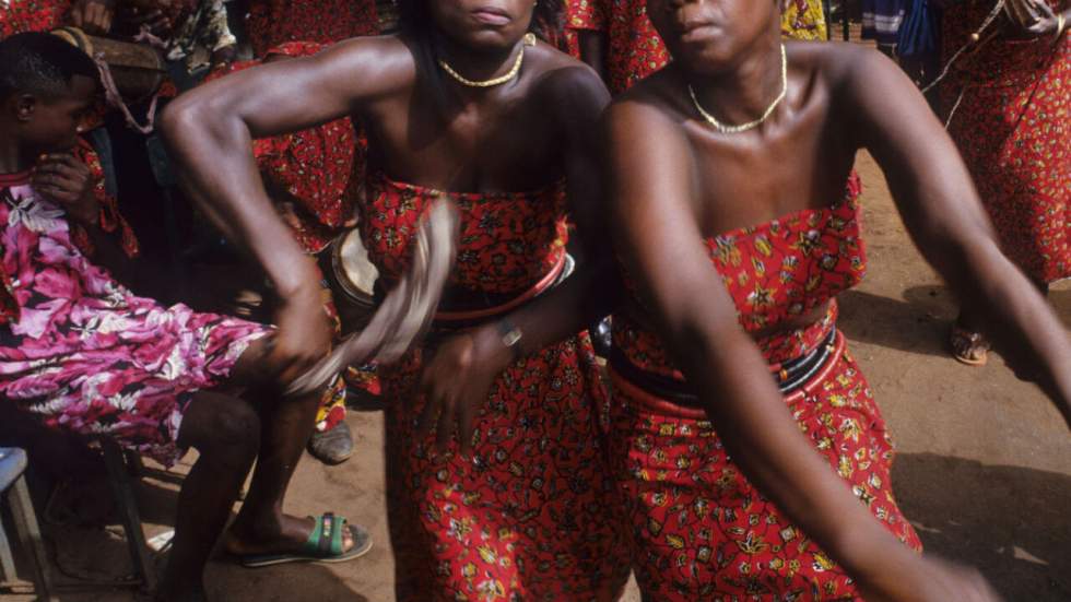 "J'ai répondu à un post Facebook et me suis mariée 6 jours plus tard", raconte une Nigériane "J'ai répondu à un post Facebook et me suis mariée 6 jours plus tard", raconte une Nigériane