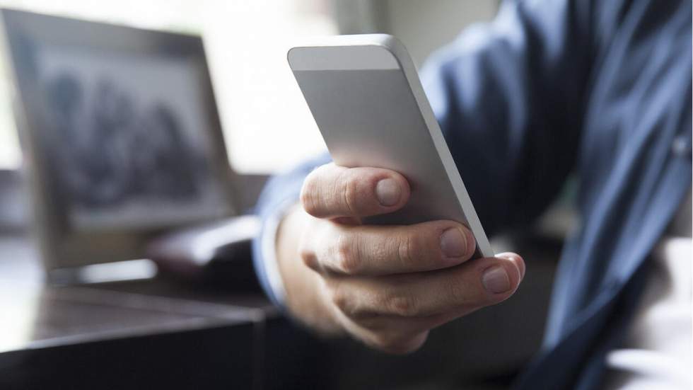 Twitter dit avoir accès à nos messages privés mais se défend de les lire dans notre dos Twitter dit avoir accès à nos messages privés mais se défend de les lire dans notre dos