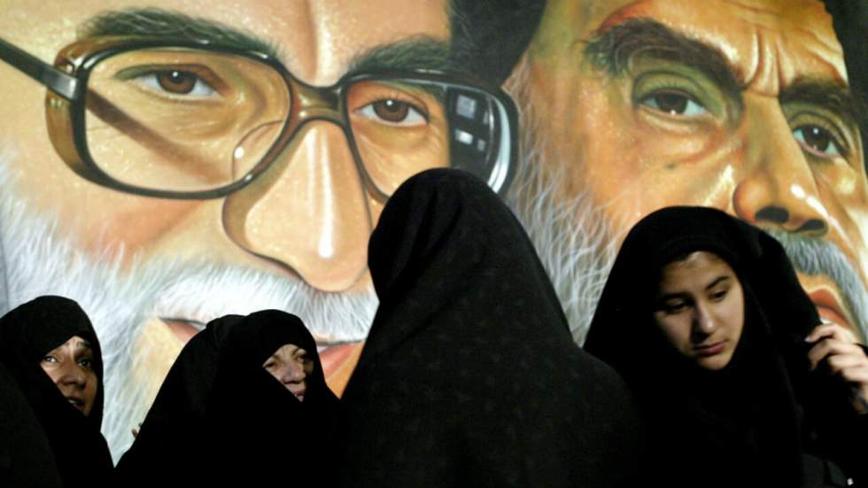 Débat sur le port obligatoire du voile en Iran : "L’État iranien est un État sexiste"