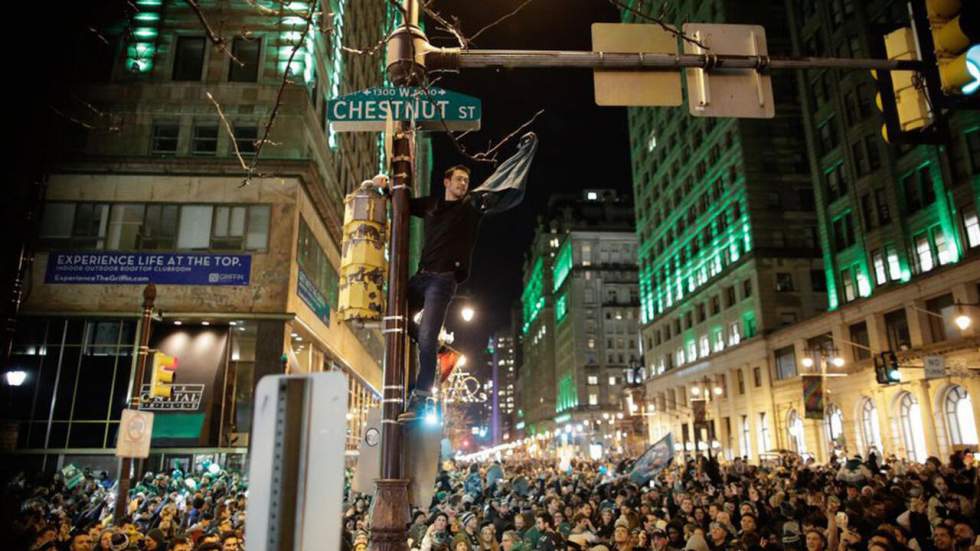 La ville de Philadelphie pète un plomb après la victoire des Eagles au Super Bowl