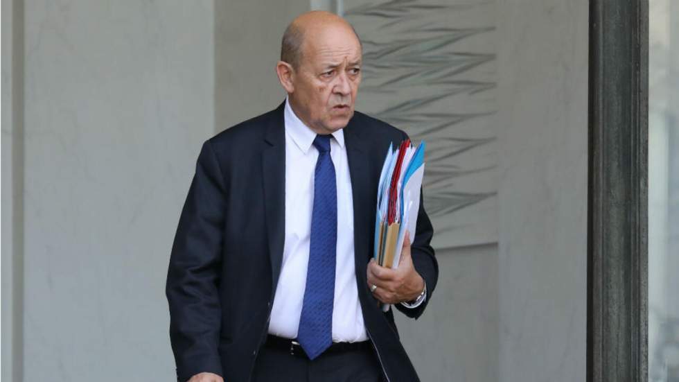 Une centaine de jihadistes français sont détenus en Syrie, selon Le Drian