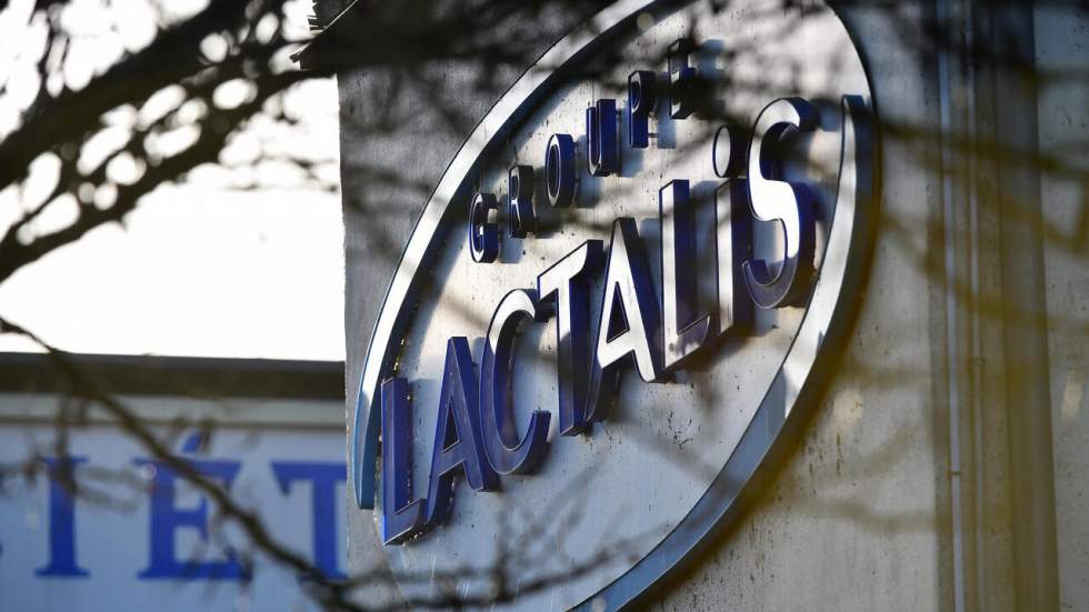 Lait contaminé : nouvelles plaintes contre Lactalis, l'État et les distributeurs Lait contaminé : nouvelles plaintes contre Lactalis, l'État et les distributeurs
